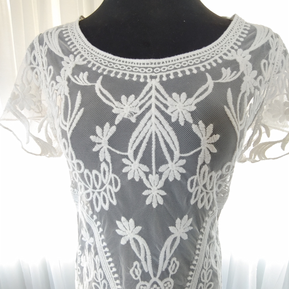 DULCIE TOP.  SIZE M